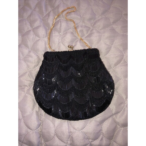Vtg Walborg Small Black Scalloped Beaded  Shape Handbag Purse Gold Chain